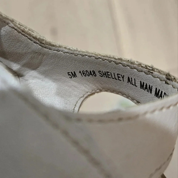 Size 5 toddler sandals - Picture 4 of 4